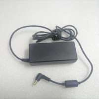FUJITSU Adapter 19V / 3.42A Original